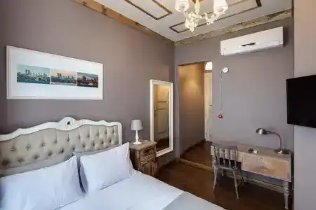 Loka Suites - 16