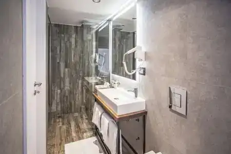 Nomad Luxury Suites - 27
