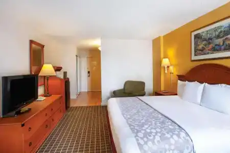 La Quinta Inn by Wyndham Orlando International Drive North - 17
