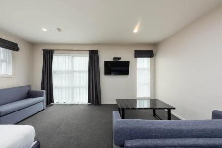 315 Riccarton - 47