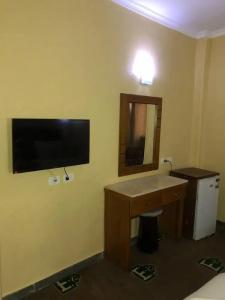 Regency - 42