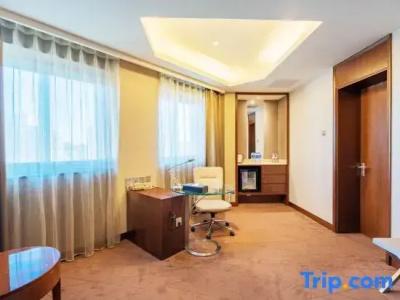 Grand Skylight Catic - 124