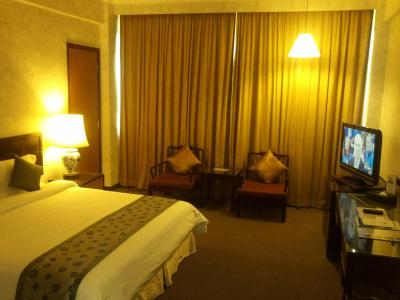 Royal (SG Clean, Staycation Approved) - 4