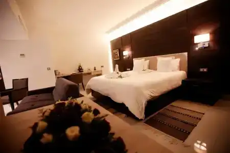 Radisson - 36