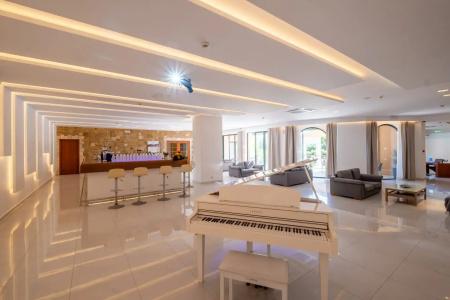 Mediterranean Beach Resort - 16