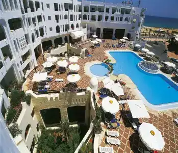 Yasmine Beach - 16