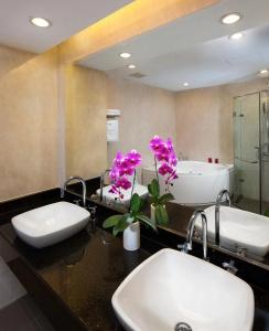 Elegant Suites Westlake - 4