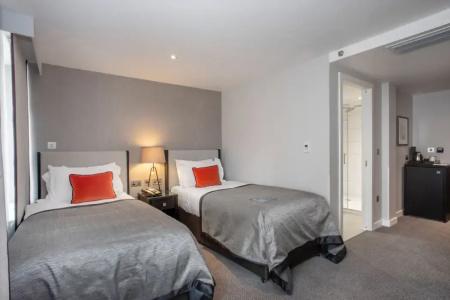 Ten Hill Place - 9