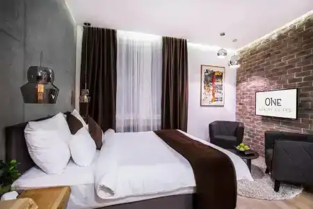 One Luxury Suites - 44