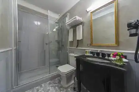 Meroddi Bagdatliyan - 28