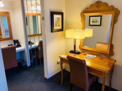 Franciscan Inn & Suites - 28