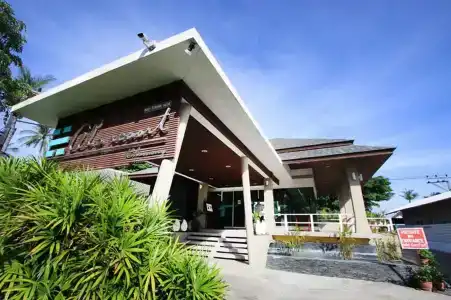 Al's Resort - 0
