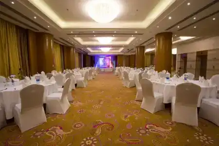 Rayan Sharjah - 16