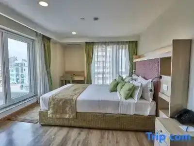 Crowne Imperial - 92