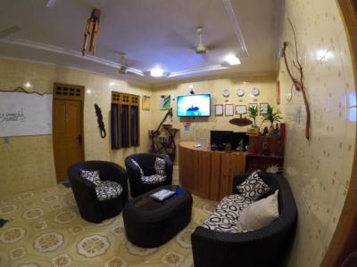 Adroit Beach Inn - 1