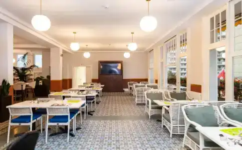J5s Helvetie & La Brasserie - 17