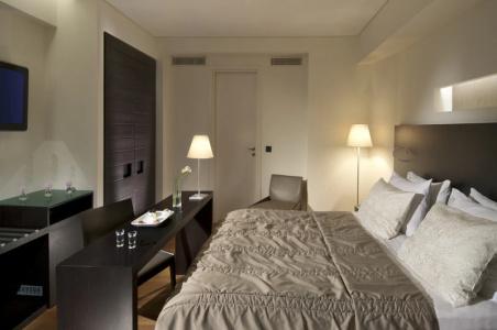 o&b Athens Boutique - 34