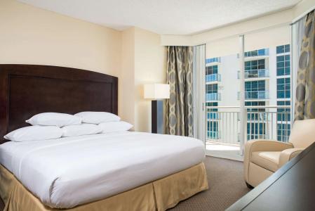 DoubleTree by Hilton Ocean Point - North Miami Beach - 6
