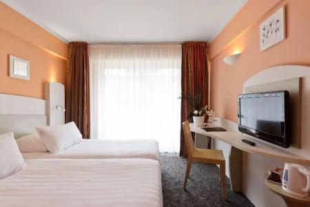 Best Western Astoria - 58