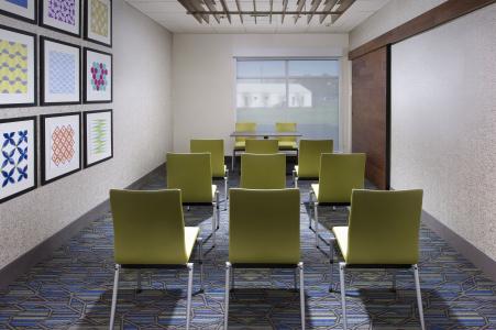 Holiday Inn Express & Suites, an IHG - 21