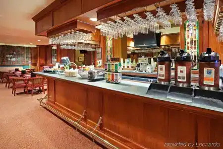 Crowne Plaza, An Ihg - 10