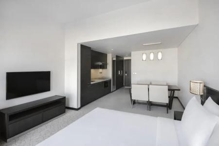Hyatt Place Dubai Jumeirah Residences - 14