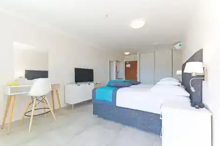 The Residence - 270