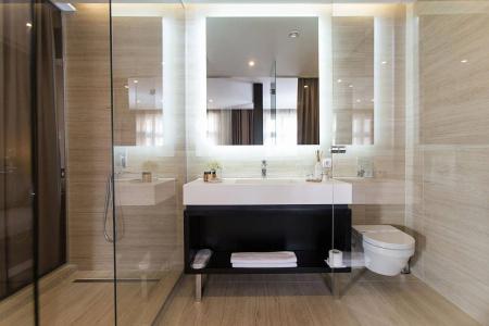 Dominic Smart & Luxury Suites - Republic Square - 8