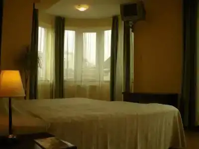Zenith - 4