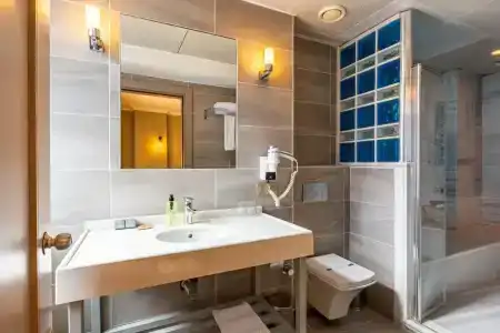 Seraglio & Suites - 79