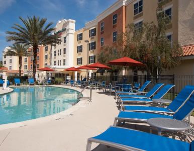 Comfort Suites - 13