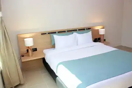 Redcon Suites - 268