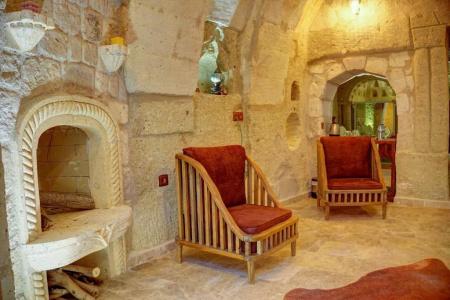 Calypso Cave Suites - 13