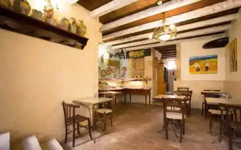 Henry's House - 28