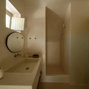 Este Luxury Suites - 38