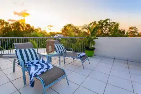 Noosa Tropicana - 101