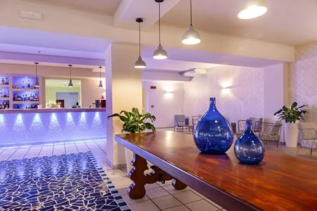 Blu Laconia Village - 21