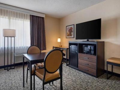 Best Western Winners Circle - 135