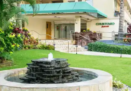 Courtyard by Marriott Waikiki Beach - 29
