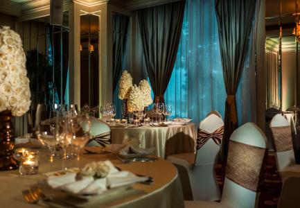 Renaissance Riverside Saigon - 29