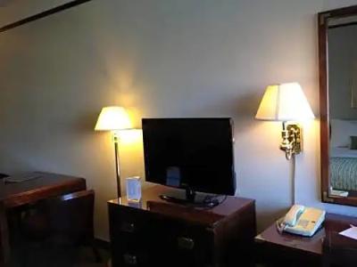 Ramada by Wyndham Portland Airport - 31