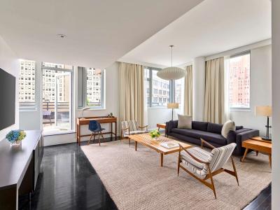 Smyth Tribeca - 127