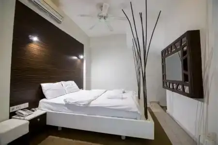 Element Suites - 25