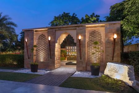 Courtyard by Marriott - 9