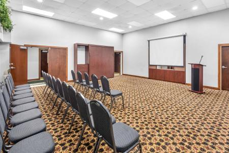 Clarion Inn & Suites Northwest - 16