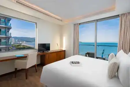 a La Carte Da Nang Beach - 4