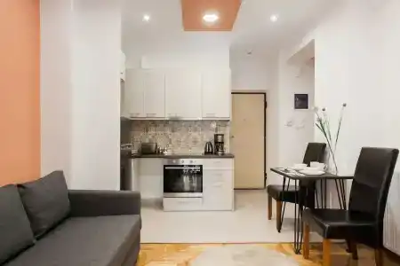 Nicholas Point and Rooms - 131