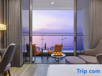 Le Sands Oceanfront Danang - 102