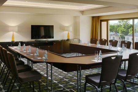 Hilton - 39