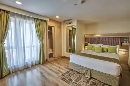 Crowne Imperial - 99